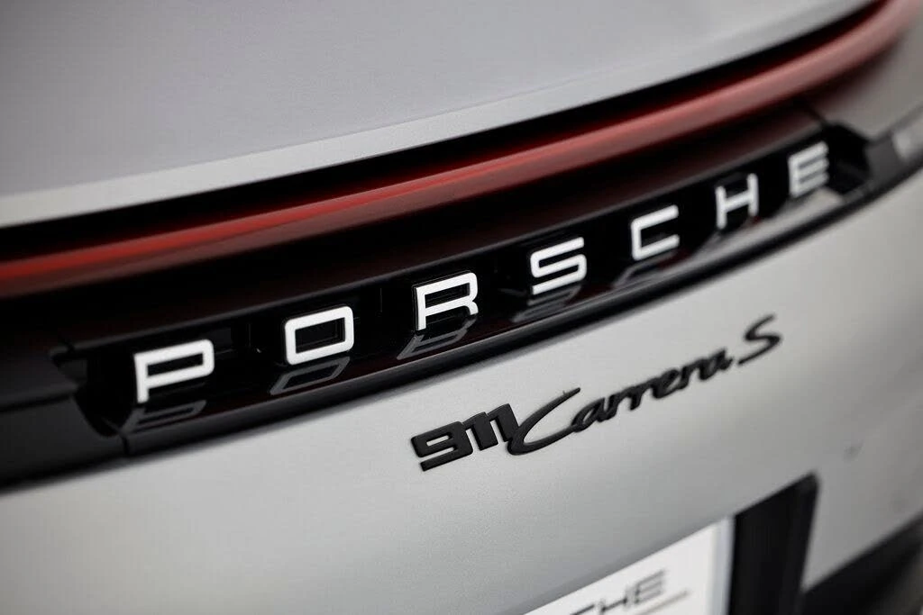 2025 Porsche 992 Carrera S - Image 16 of 31