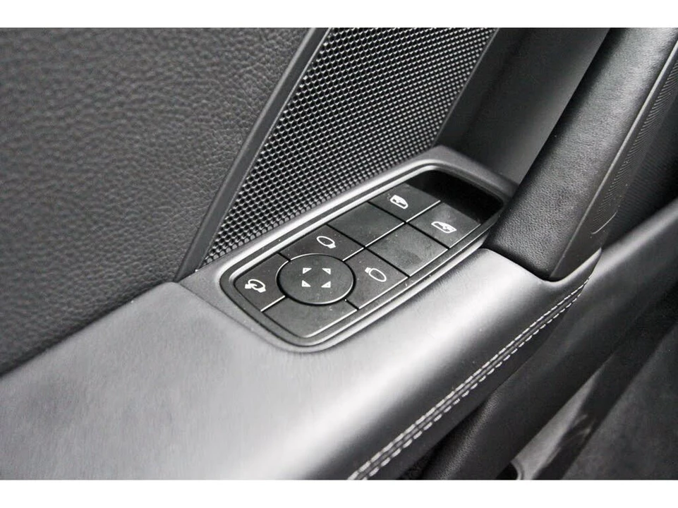 2025 Porsche 992 Carrera S - Image 18 of 31