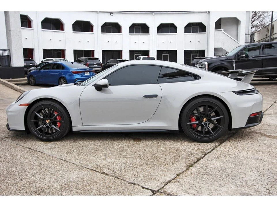 2025 Porsche 992 Carrera S - Image 4 of 31