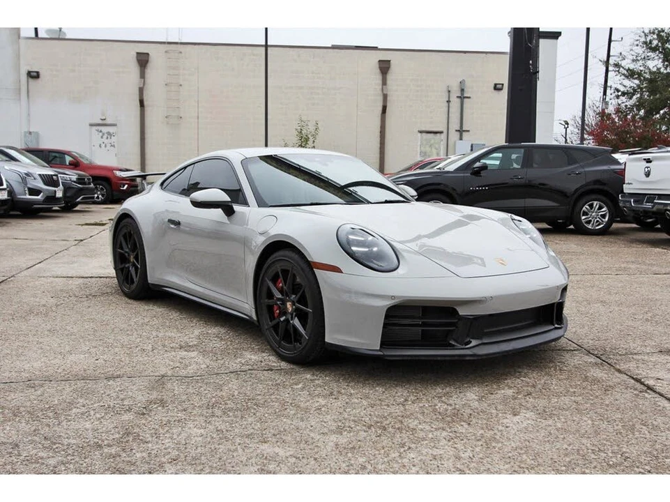 2025 Porsche 992 Carrera S - Image 9 of 31