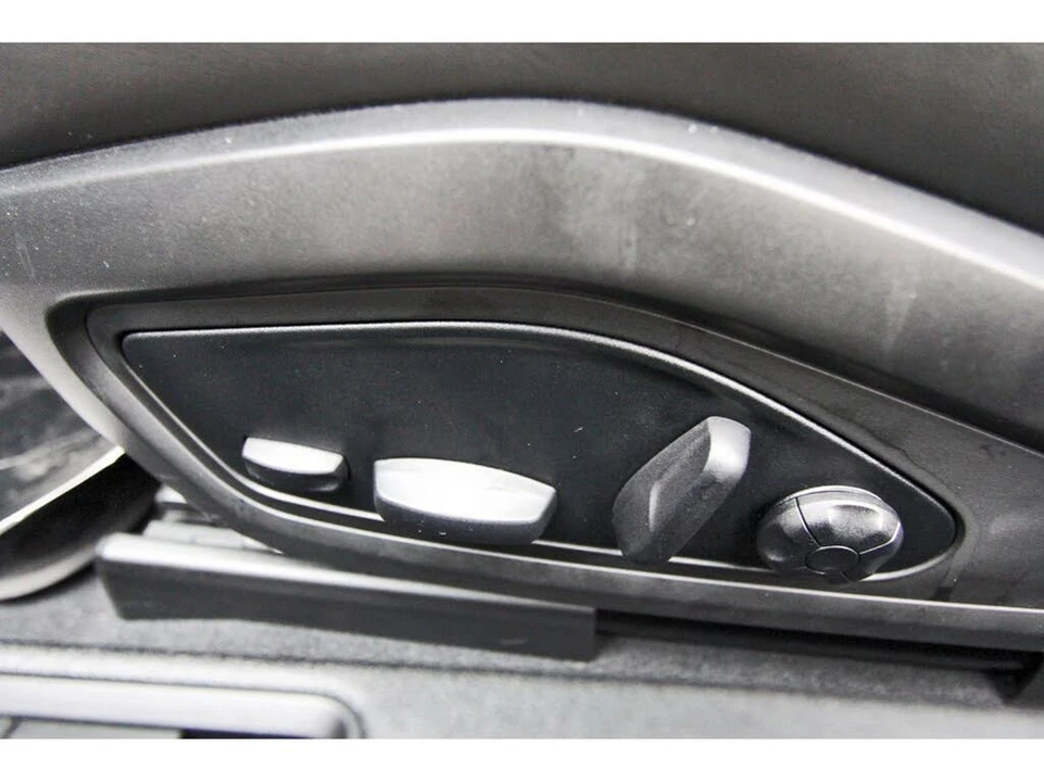 2025 Porsche 992 Carrera S - Image 28 of 31