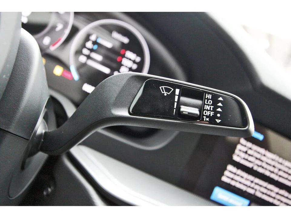 2025 Porsche 992 Carrera S - Image 15 of 31