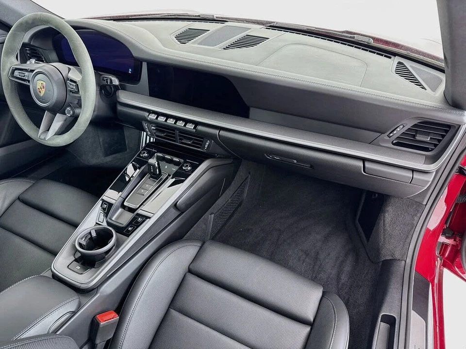 2025 Porsche 992 Carrera S - Image 28 of 31