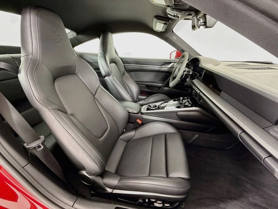 2025 Porsche 992 Carrera S - Image 27 of 31