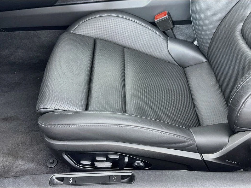 2025 Porsche 992 Carrera S - Image 13 of 31