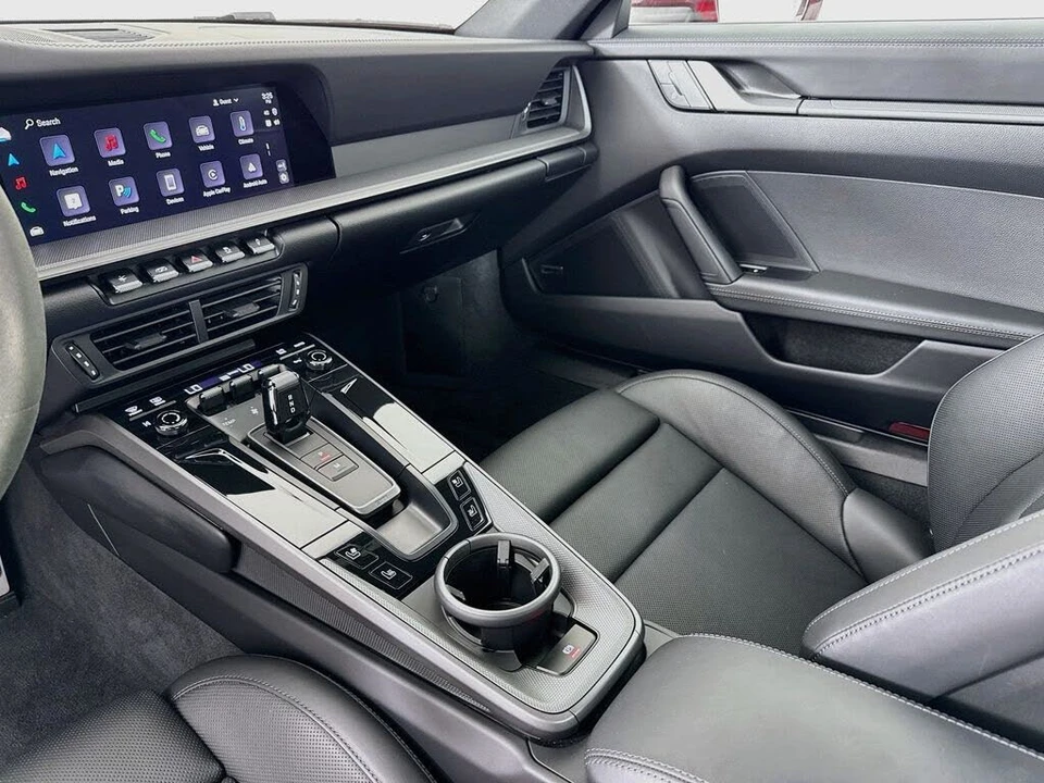 2025 Porsche 992 Carrera S - Image 24 of 31