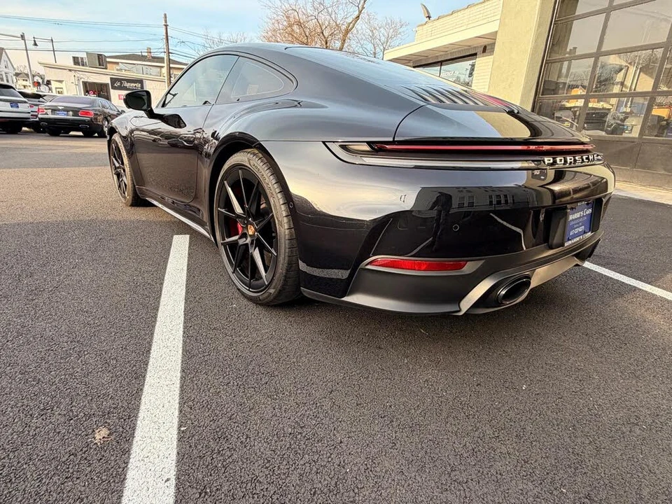 2025 Porsche 992 Carrera S - Image 11 of 31
