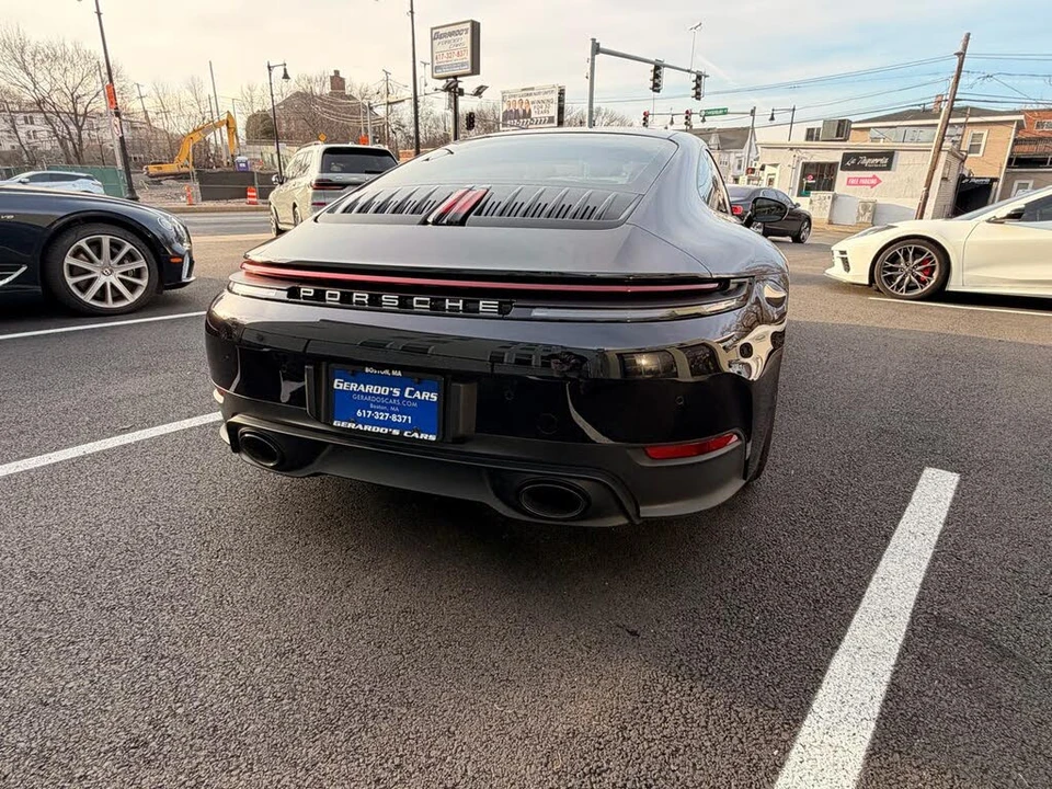 2025 Porsche 992 Carrera S - Image 9 of 31