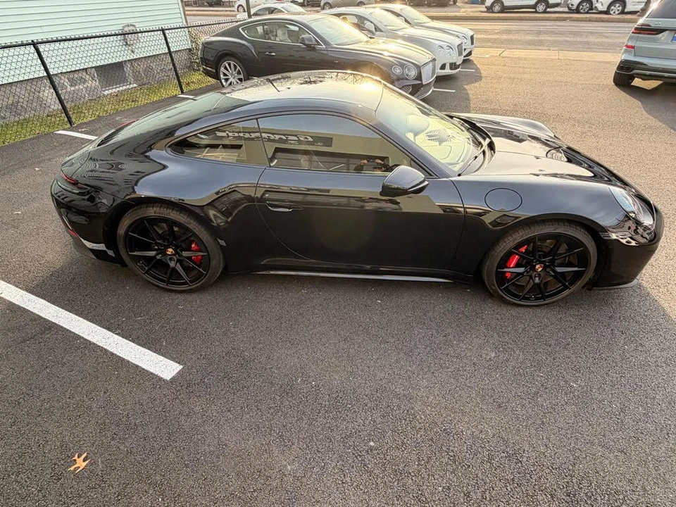 2025 Porsche 992 Carrera S - Image 6 of 31