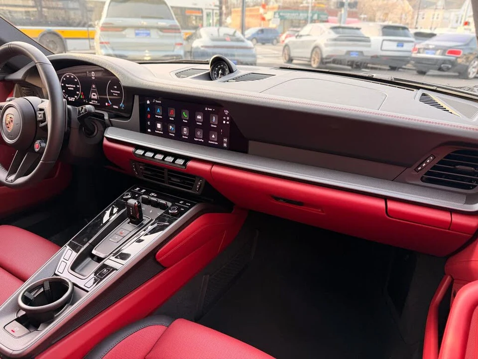 2025 Porsche 992 Carrera S - Image 23 of 31