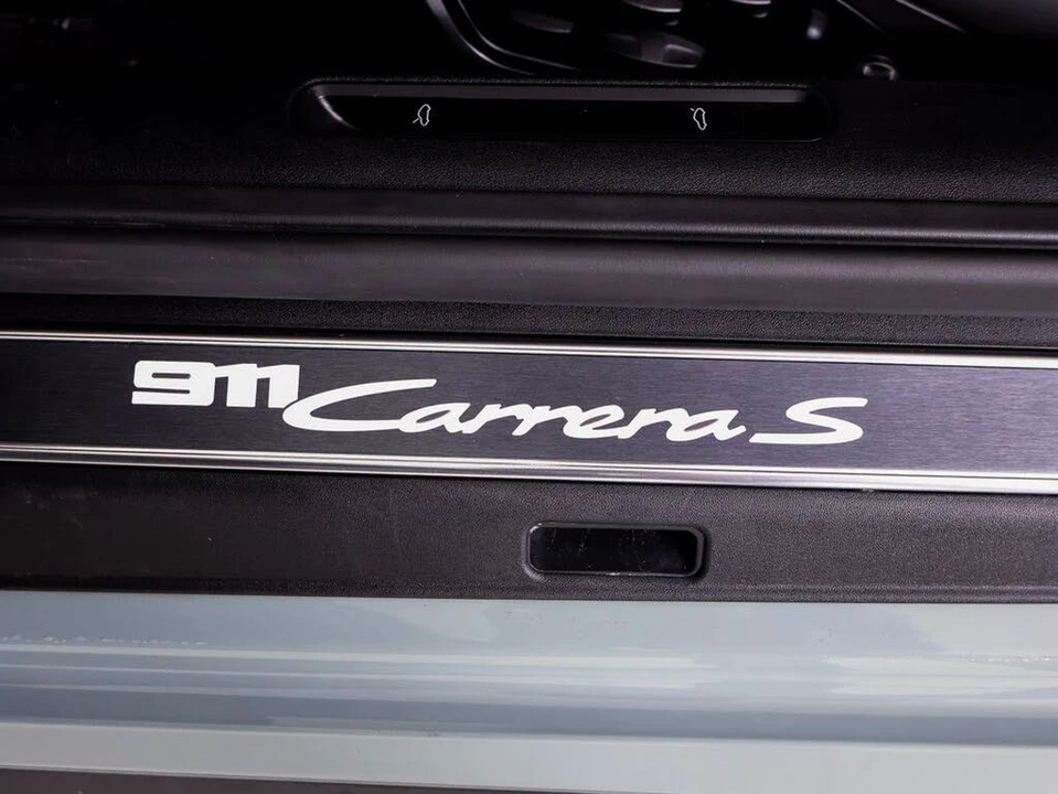 2025 Porsche 992 Carrera S - Image 19 of 29