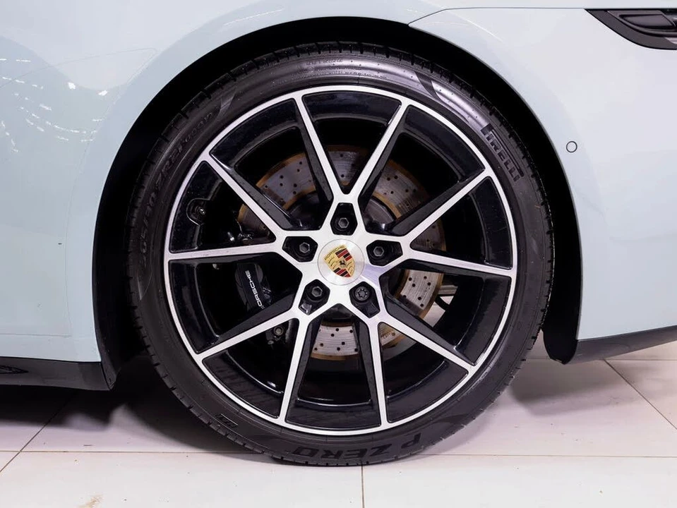 2025 Porsche 992 Carrera S - Image 23 of 29