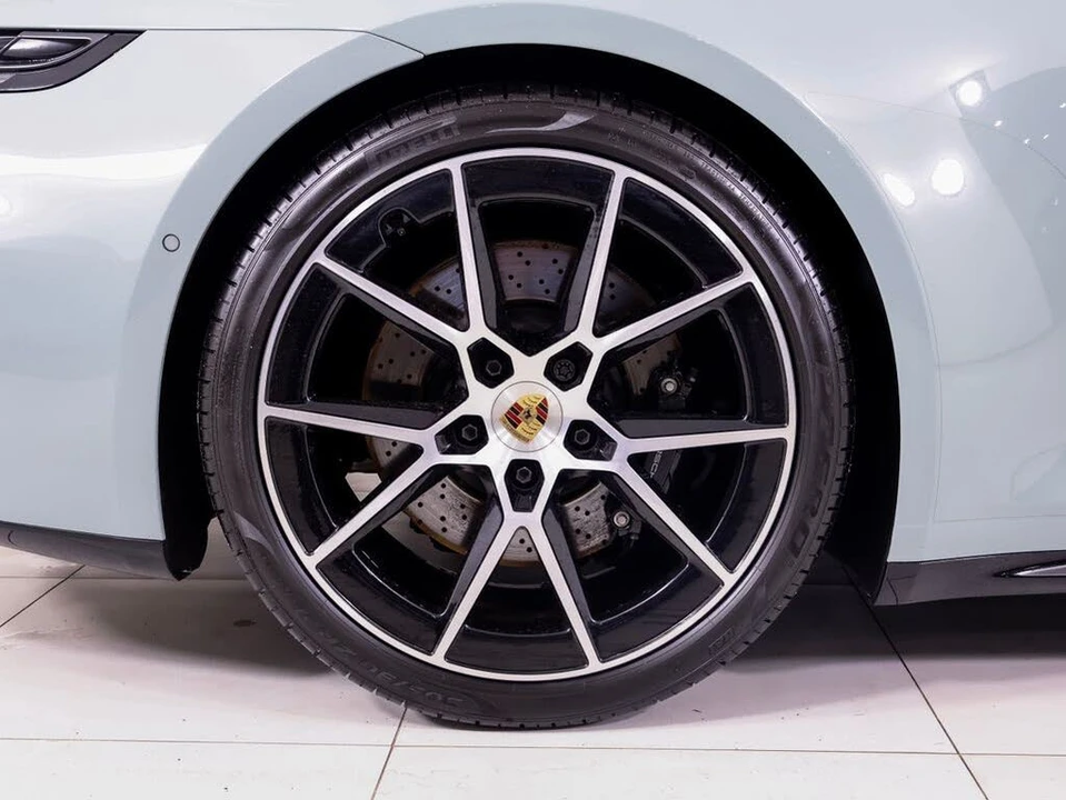2025 Porsche 992 Carrera S - Image 22 of 29