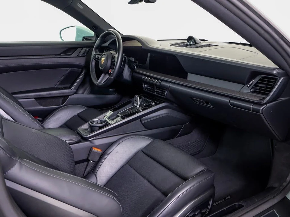 2025 Porsche 992 Carrera S - Image 8 of 29