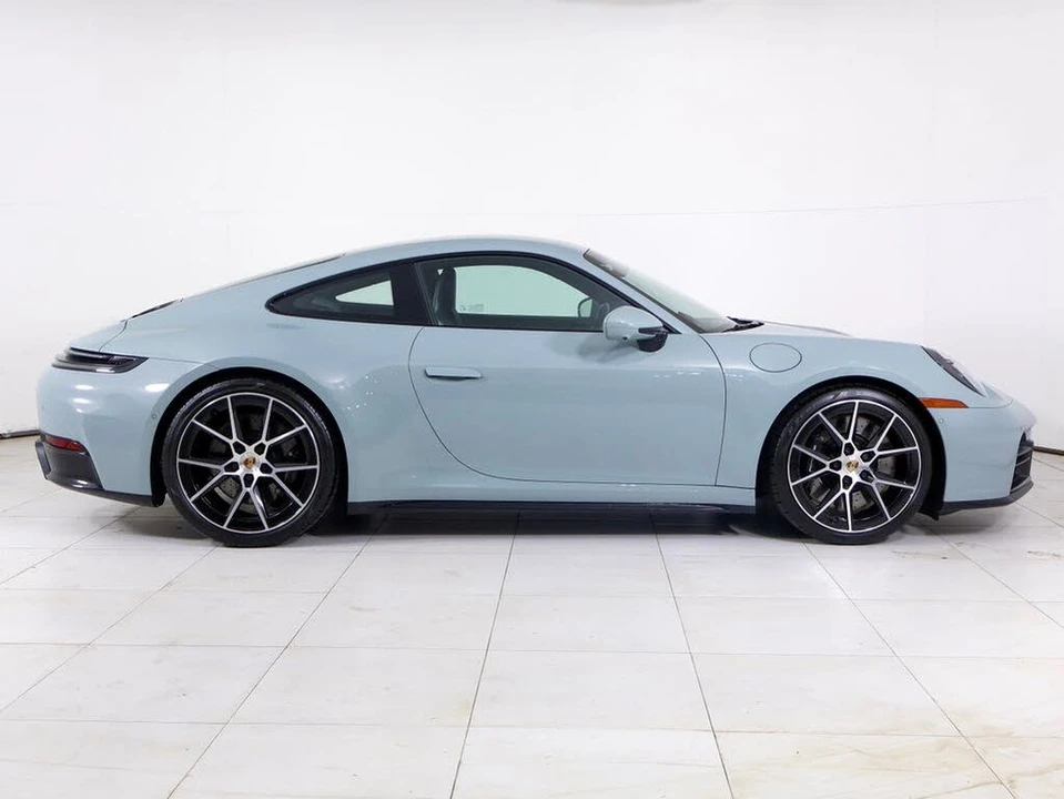 2025 Porsche 992 Carrera S - Image 27 of 29