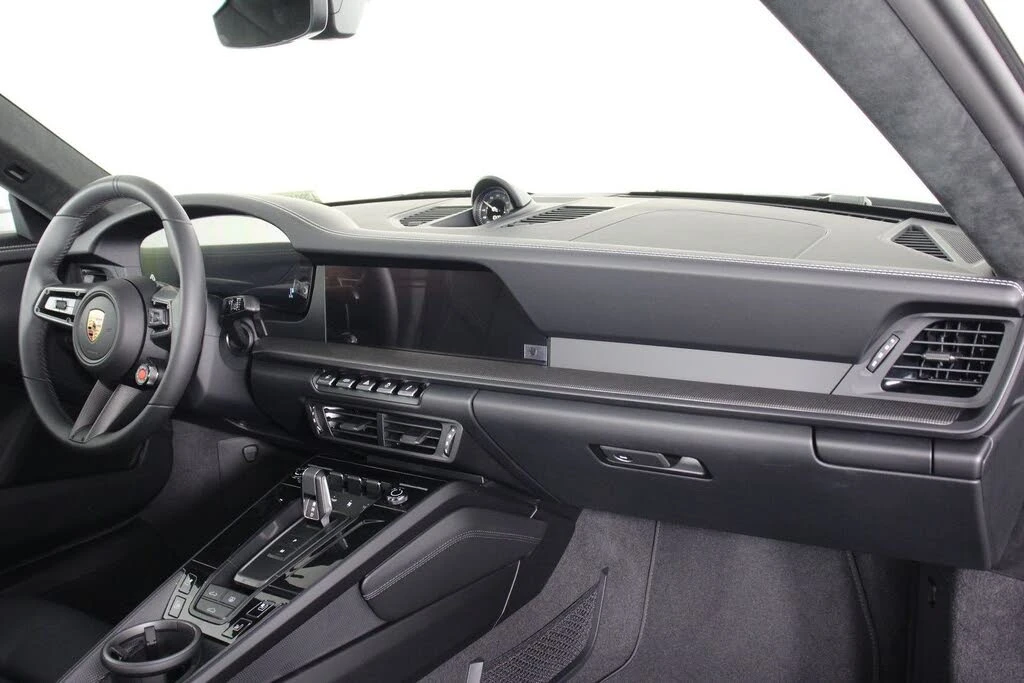 2025 Porsche 992 Carrera S - Image 24 of 31