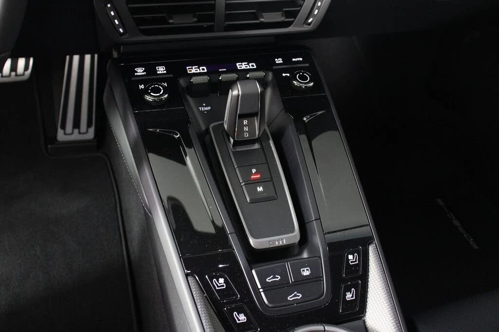 2025 Porsche 992 Carrera S - Image 18 of 31
