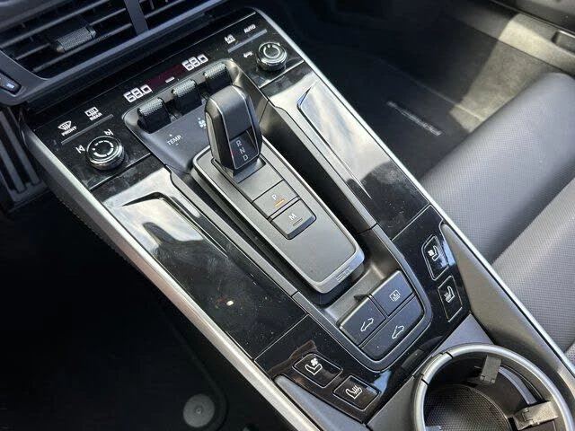 2025 Porsche 992 Carrera S - Image 25 of 31