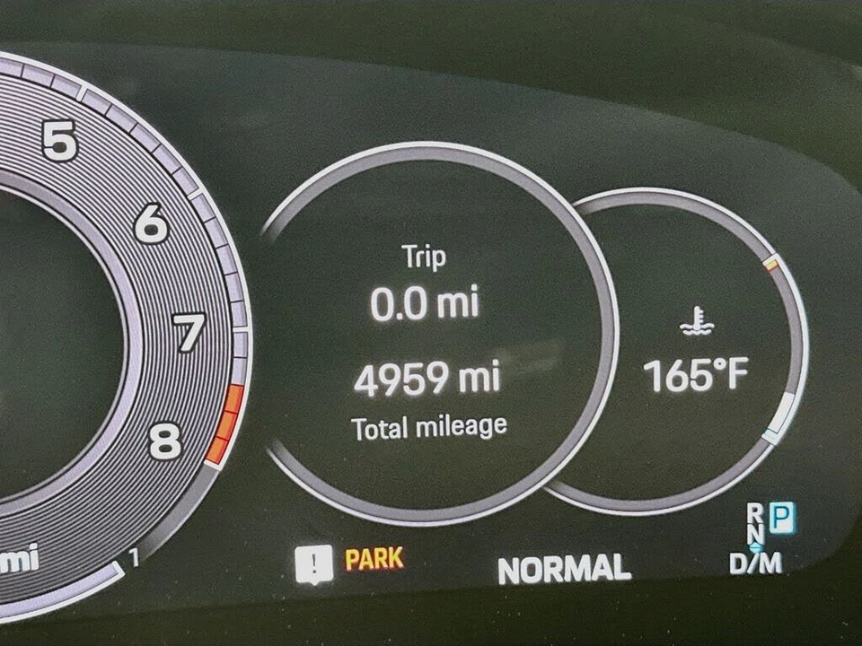 2025 Porsche 992 Carrera S - Image 13 of 31