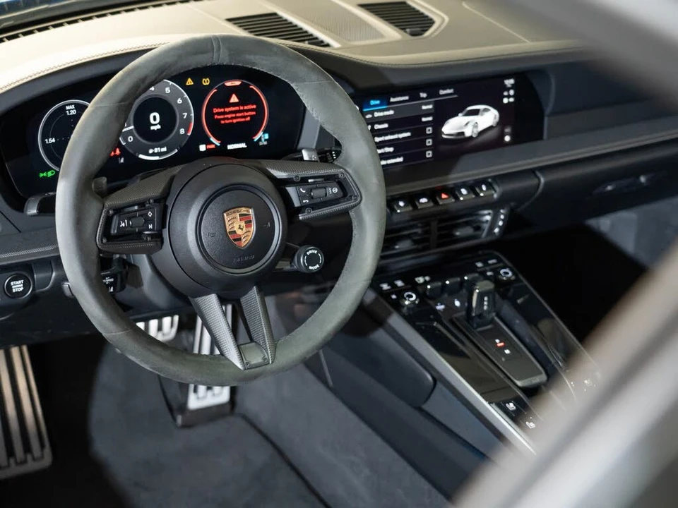 2025 Porsche 992 Carrera S - Image 15 of 25
