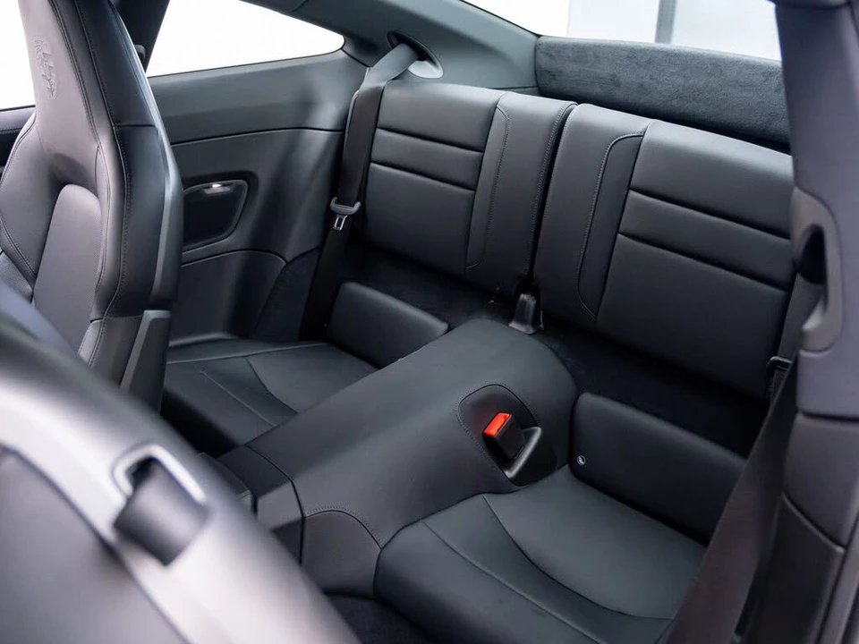 2025 Porsche 992 Carrera S - Image 18 of 31