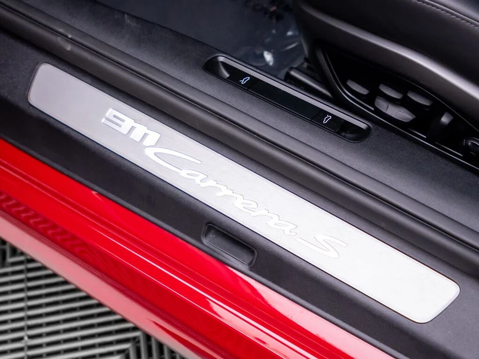 2025 Porsche 992 Carrera S - Image 17 of 31