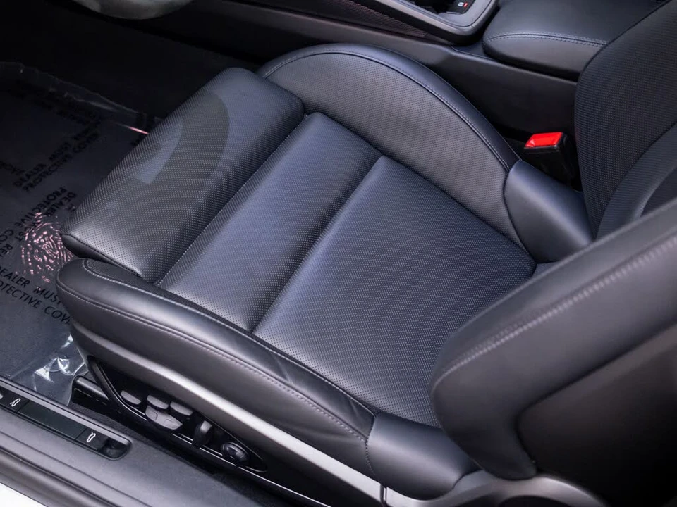 2025 Porsche 992 Carrera S - Image 16 of 31