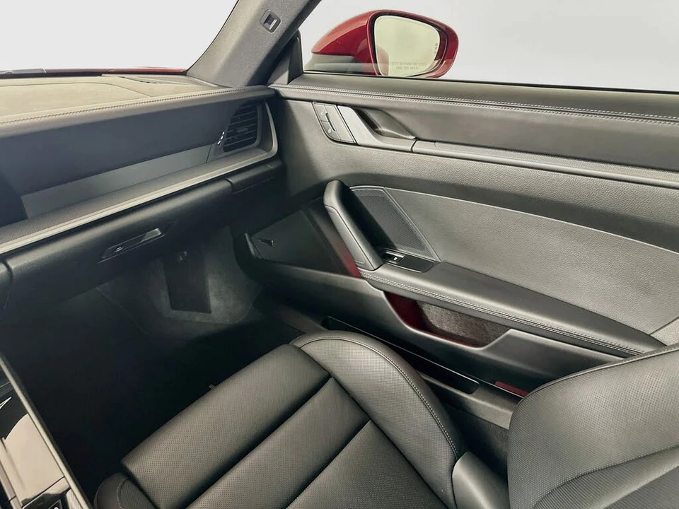 2025 Porsche 992 Carrera S - Image 23 of 31
