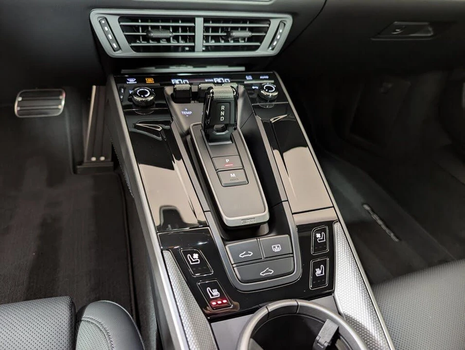 2025 Porsche 992 Carrera S - Image 17 of 27
