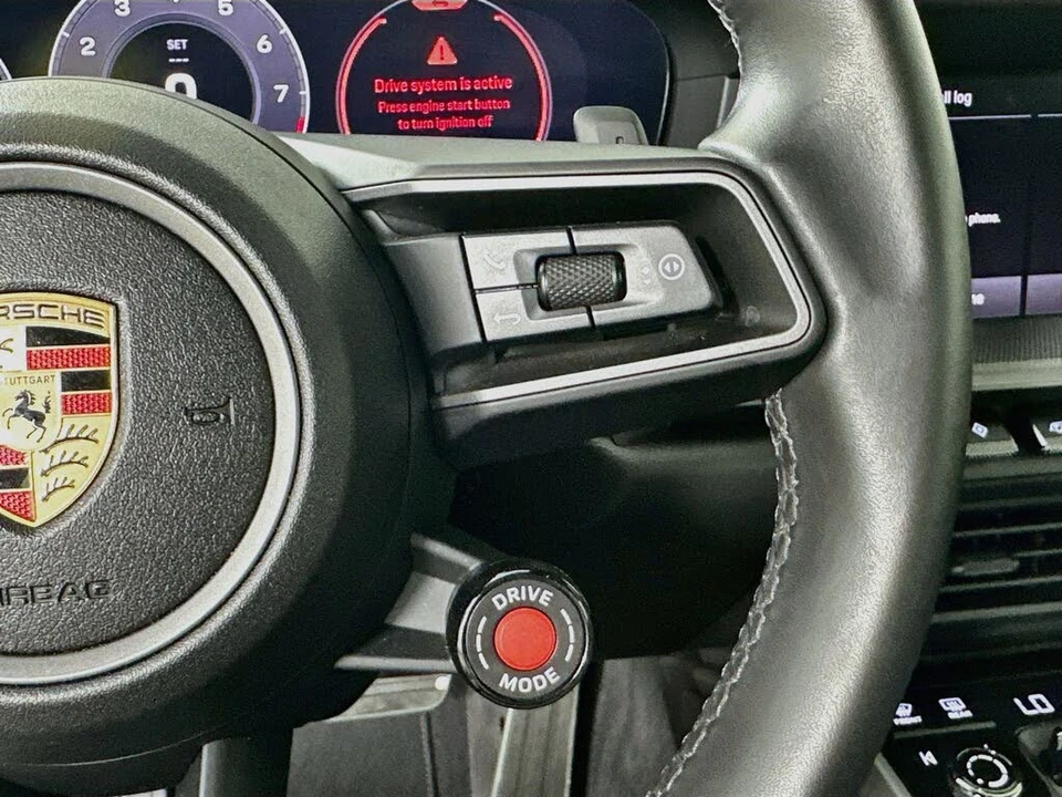 2025 Porsche 992 Carrera S - Image 18 of 31
