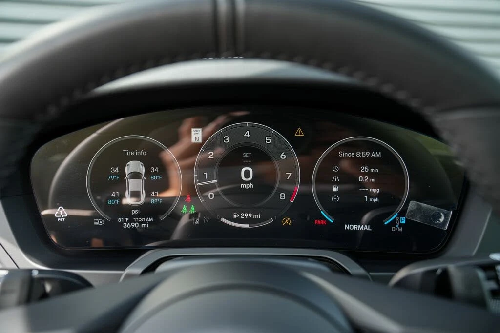 2025 Porsche 992 Carrera S - Image 23 of 31