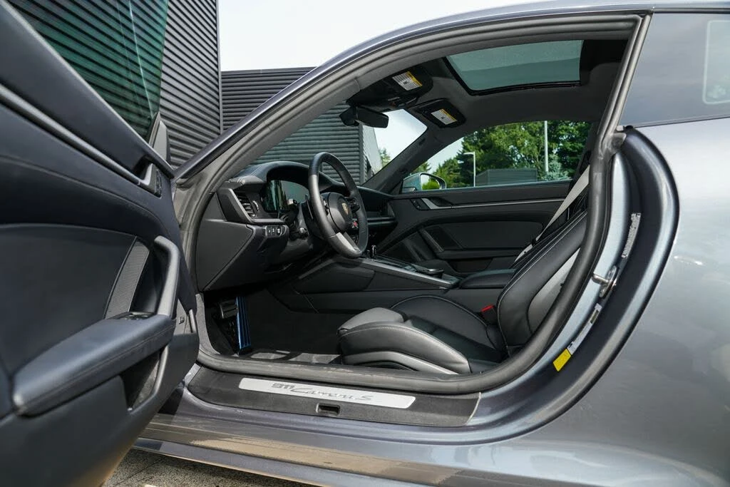 2025 Porsche 992 Carrera S - Image 18 of 31