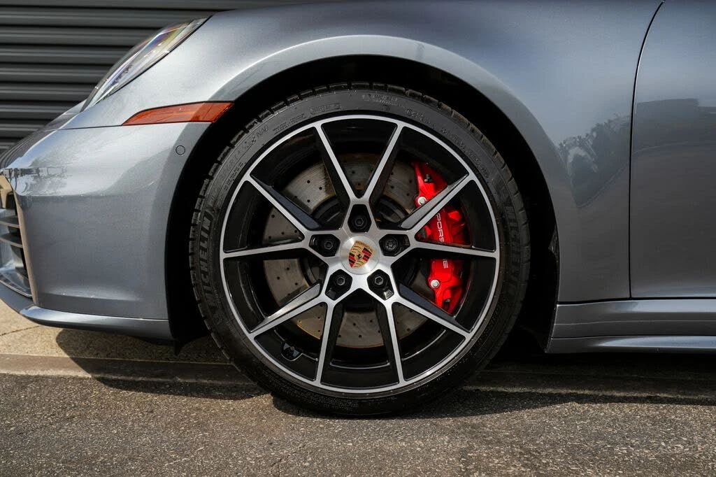 2025 Porsche 992 Carrera S - Image 11 of 31