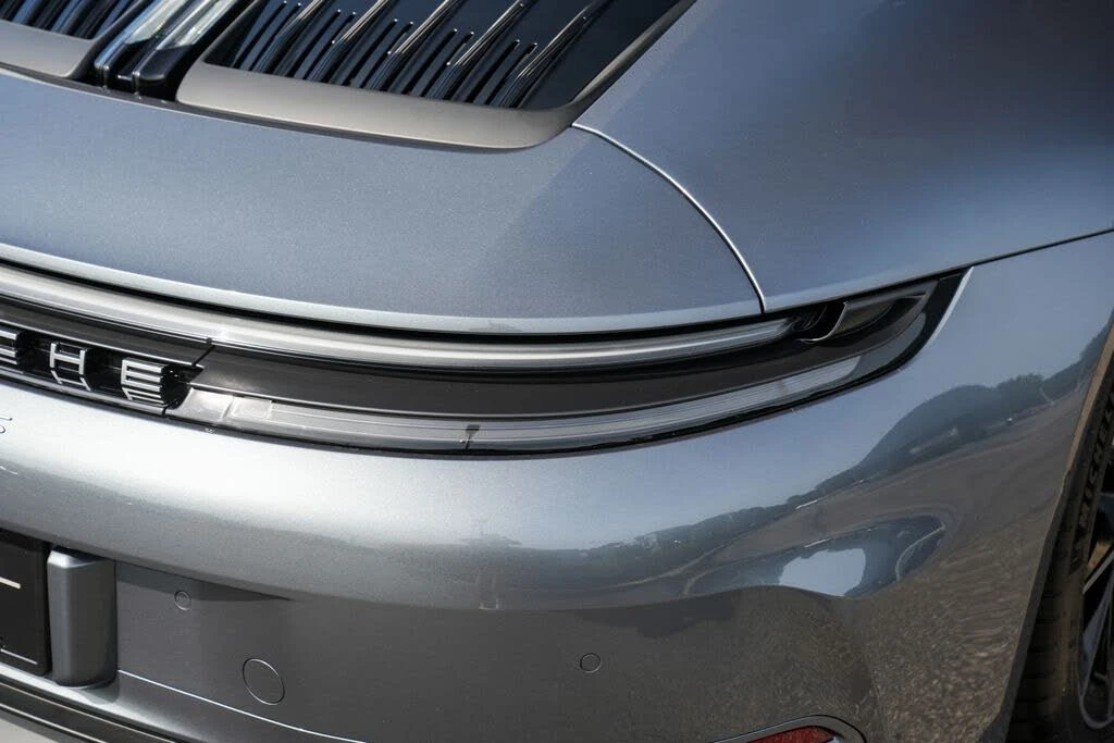 2025 Porsche 992 Carrera S - Image 15 of 31