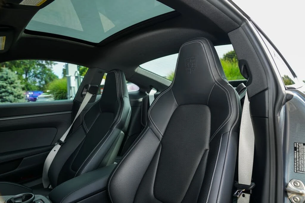 2025 Porsche 992 Carrera S - Image 21 of 31