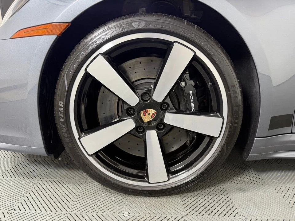 2025 Porsche 992 Carrera S - Image 11 of 27