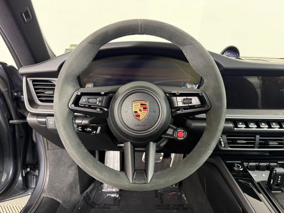 2025 Porsche 992 Carrera S - Image 25 of 27