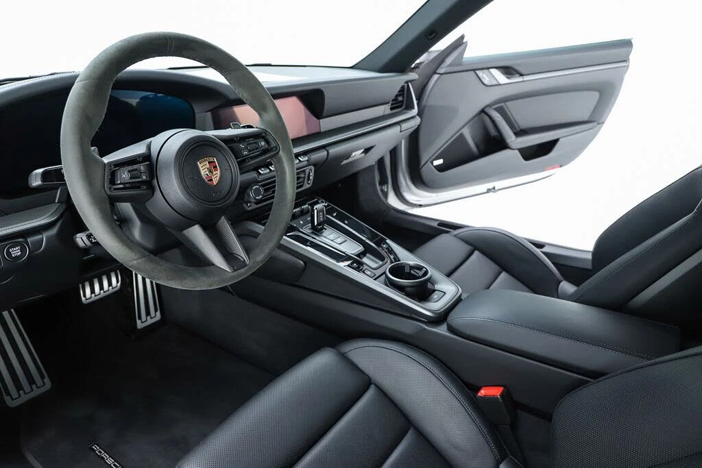 2025 Porsche 992 Carrera S - Image 4 of 31