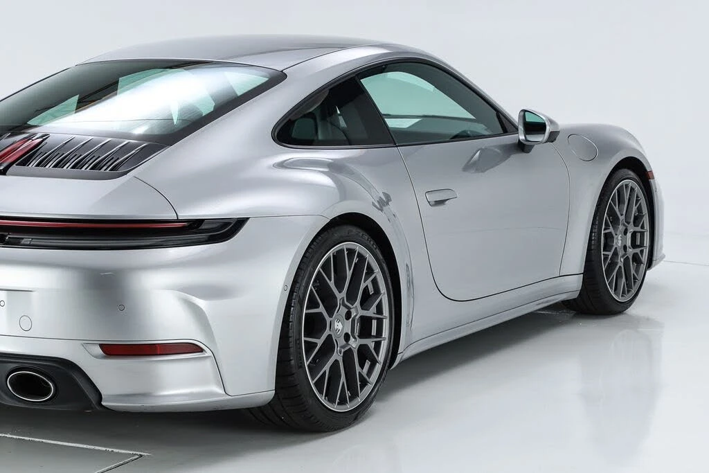 2025 Porsche 992 Carrera S - Image 19 of 31