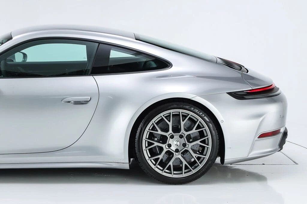 2025 Porsche 992 Carrera S - Image 10 of 31
