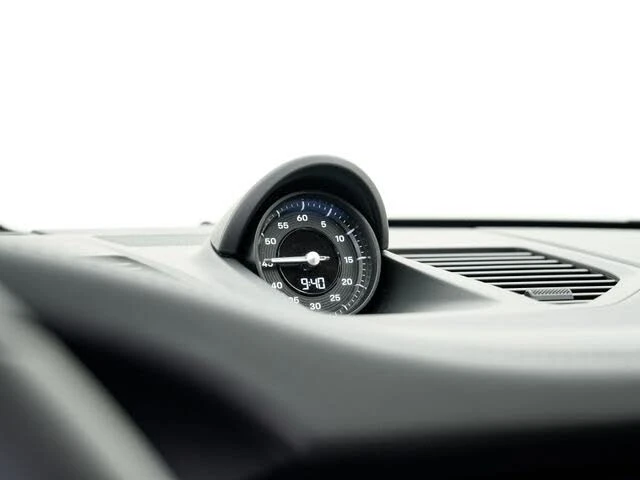 2025 Porsche 992 Carrera S - Image 17 of 31