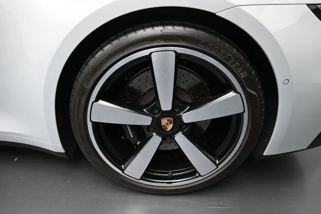 2025 Porsche 992 Carrera S - Image 26 of 31