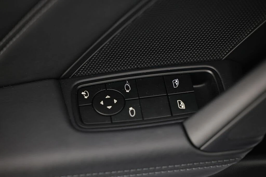 2025 Porsche 992 Carrera S - Image 23 of 31