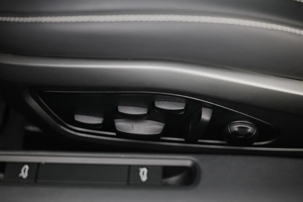 2025 Porsche 992 Carrera S - Image 26 of 31