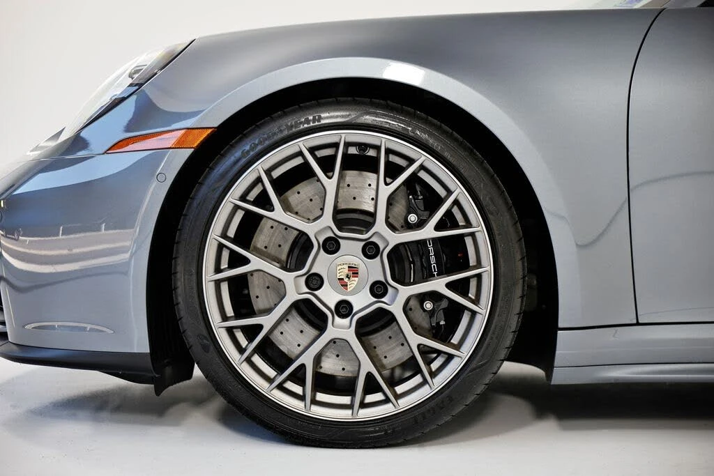 2025 Porsche 992 Carrera S - Image 13 of 31
