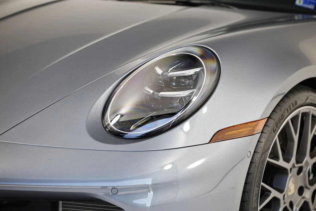 2025 Porsche 992 Carrera S - Image 11 of 31