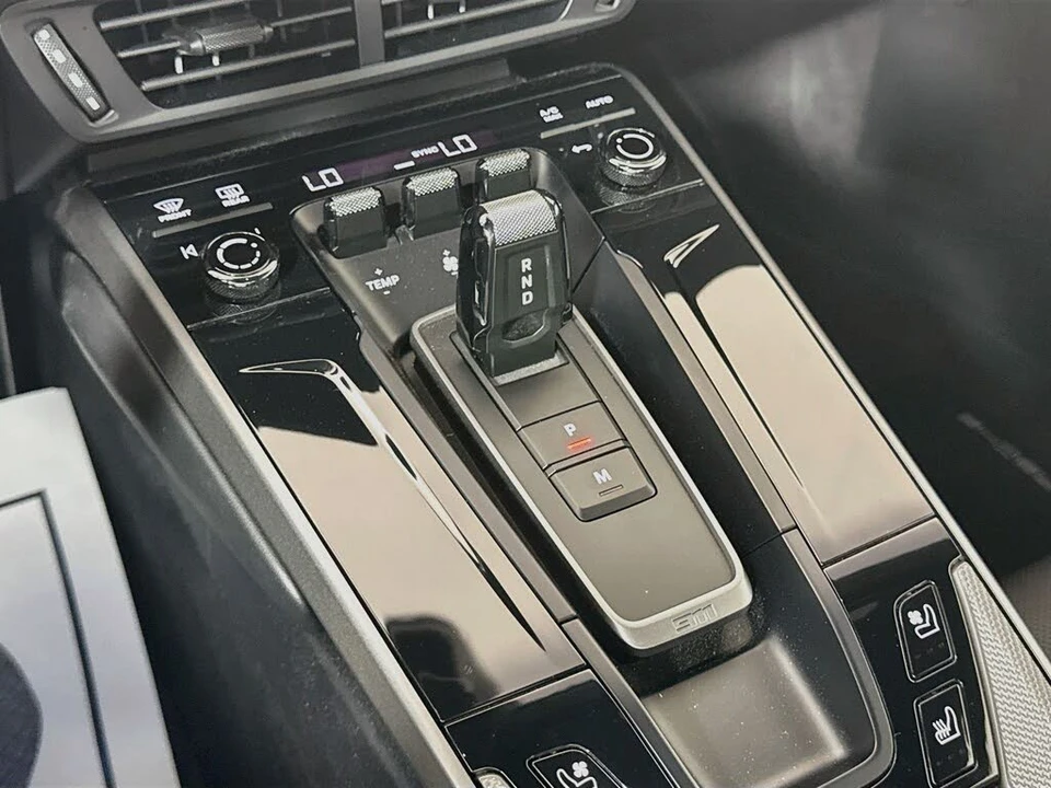 2025 Porsche 992 Carrera S - Image 19 of 31