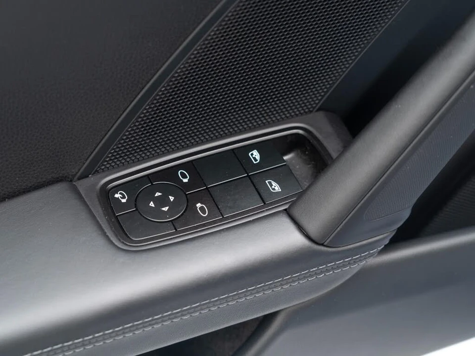 2025 Porsche 992 Carrera S - Image 21 of 31