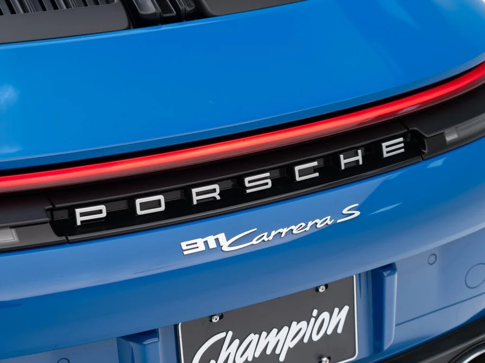 2025 Porsche 992 Carrera S - Image 13 of 31