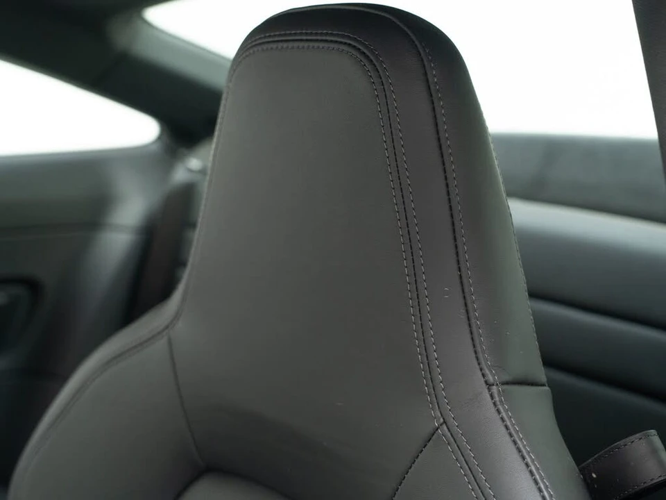 2025 Porsche 992 Carrera S - Image 18 of 31